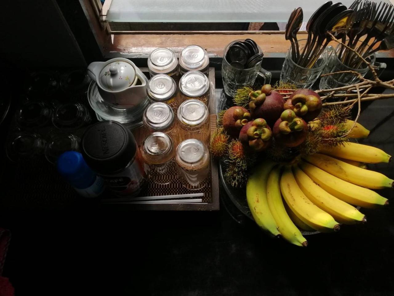 Chang Bed And Bar Hostel (Adults Only) 수랏타니 외부 사진