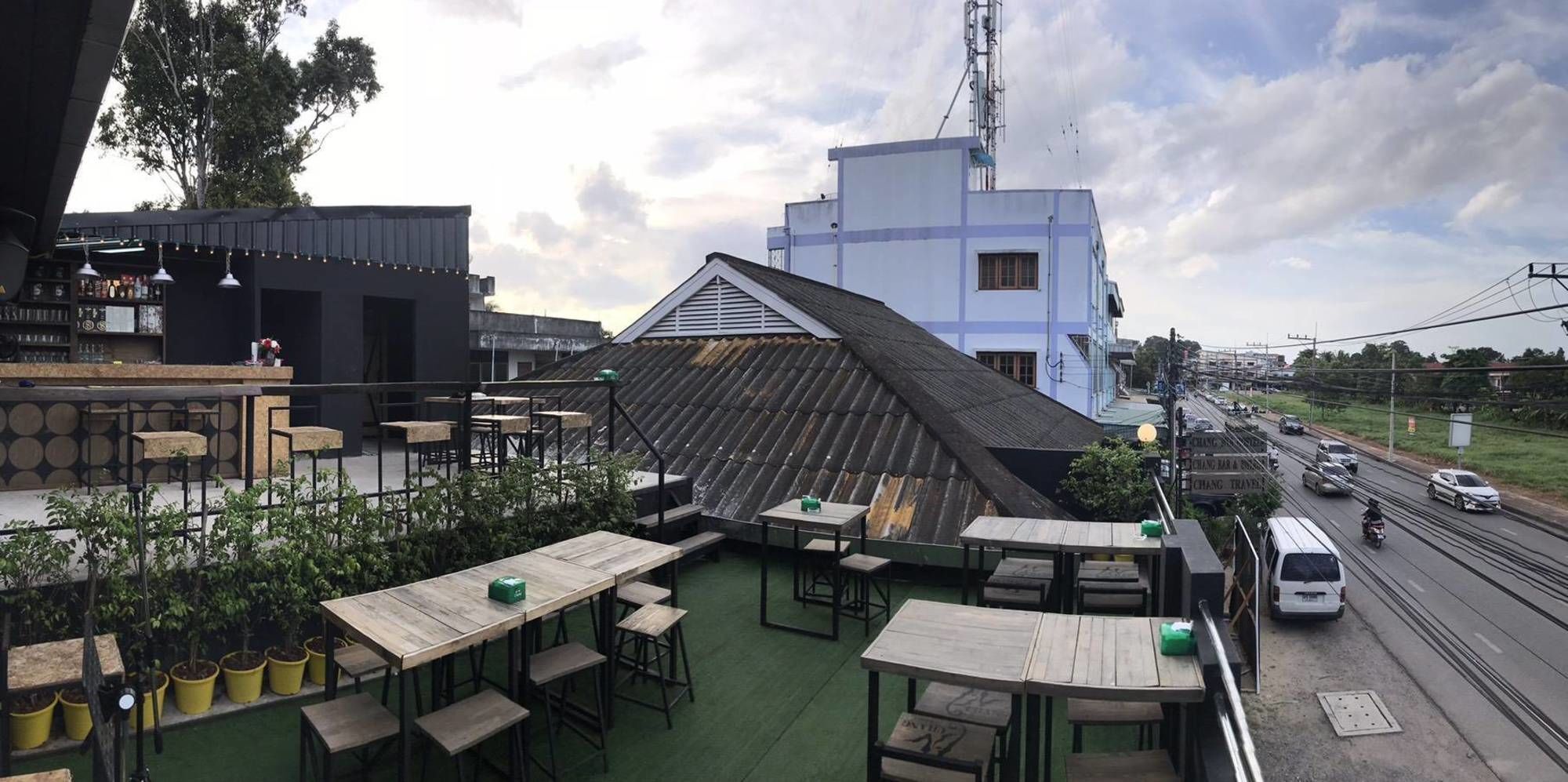 Chang Bed And Bar Hostel (Adults Only) 수랏타니 외부 사진
